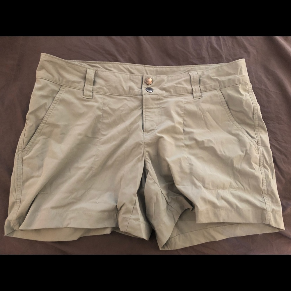 Columbia shorts